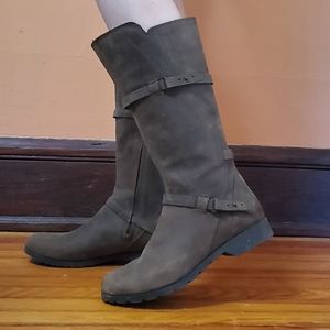 Teva Brown Leather Lined Boots